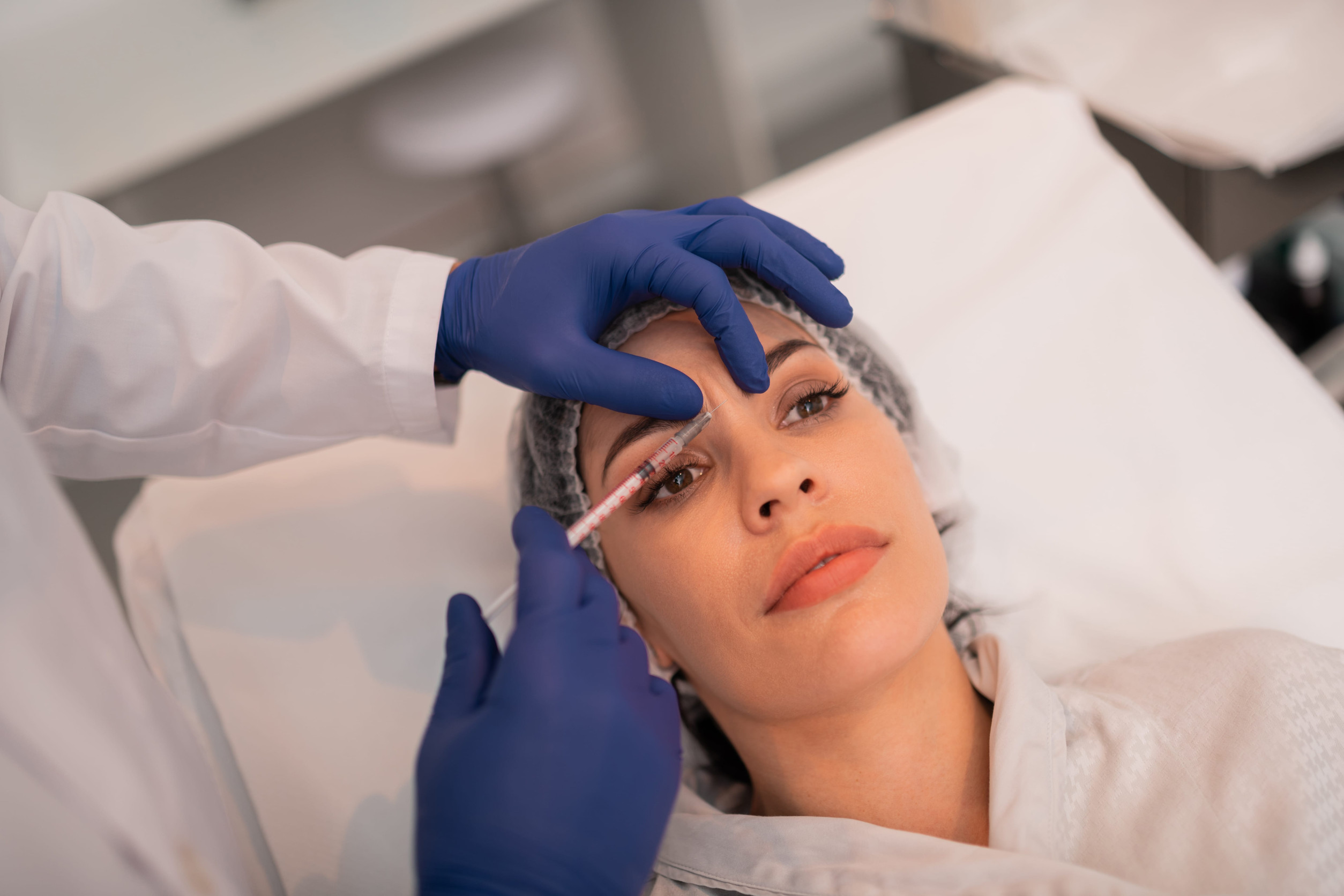 Why Choose an ER Doctor for Your Aesthetics?